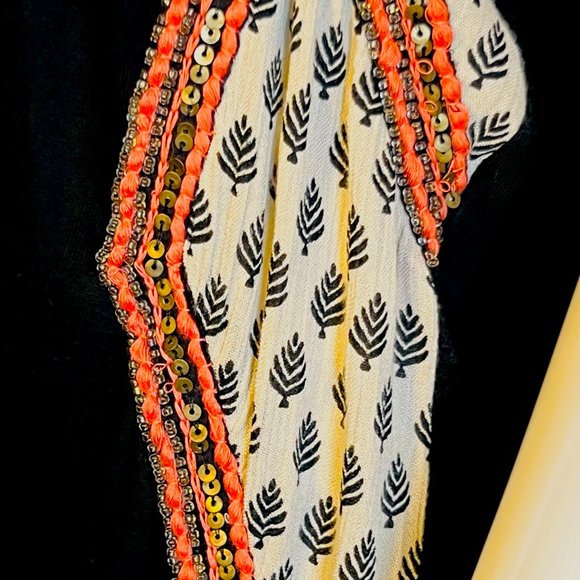 Anthropologie Akemi & Kin Boho Orange & Black Embroidered Sequins Top, M, NWT - Picture 5 of 10